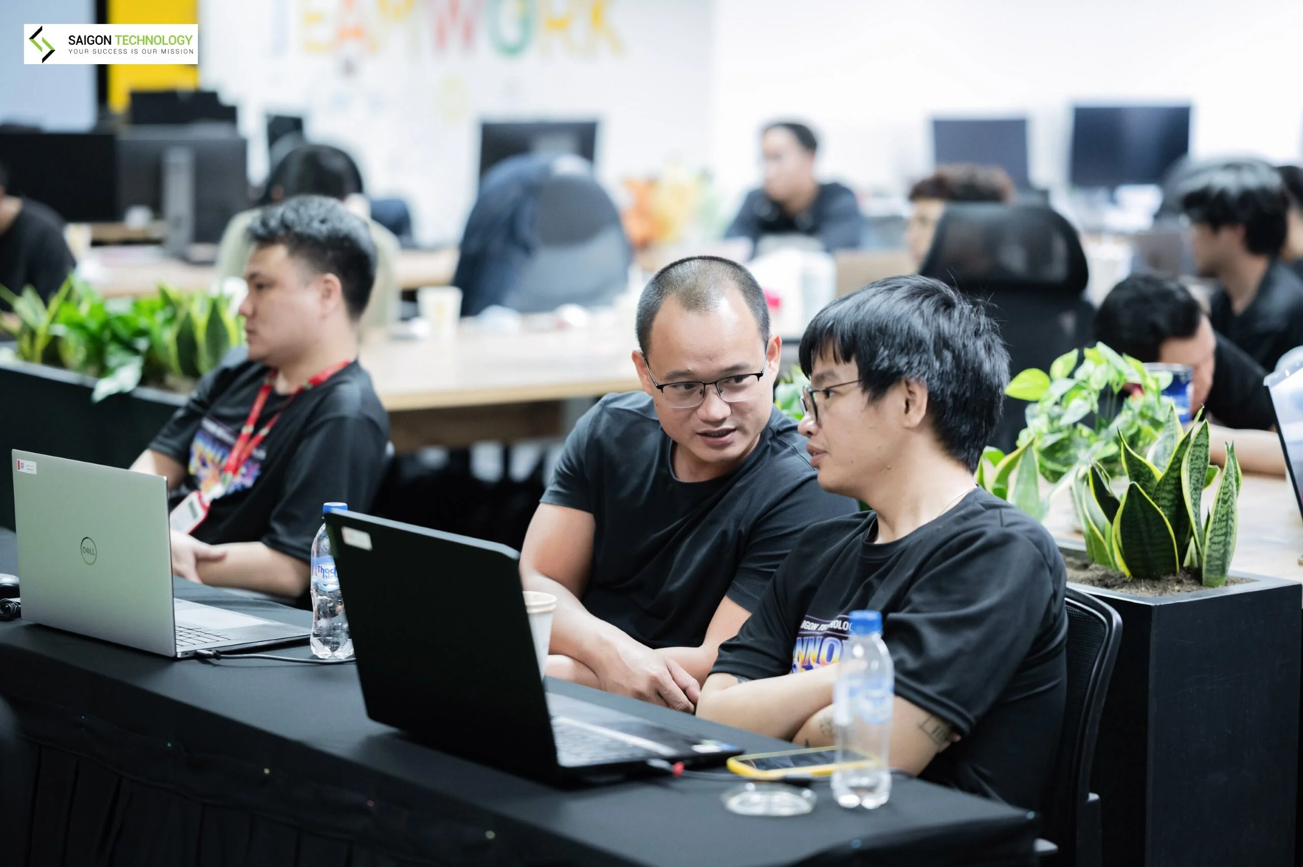 Solution Architect: Người Kiến Tạo Giải Pháp Công Nghệ Cho Tương Lai